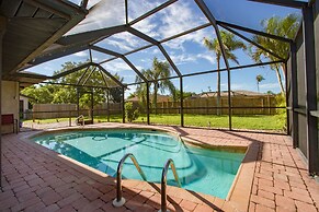 Villa Florida Flair - a Quiet Family Paradise in the Heart of Cape Cor