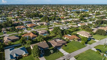 Villa Florida Flair - a Quiet Family Paradise in the Heart of Cape Cor