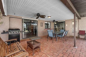 Villa Florida Flair - a Quiet Family Paradise in the Heart of Cape Cor