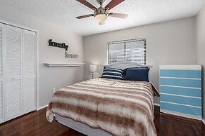 Villa Florida Flair - a Quiet Family Paradise in the Heart of Cape Cor