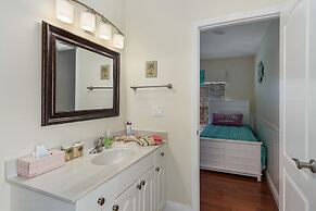 Villa Spain - Family Oasis in the Most Sought Area of Cape Coral