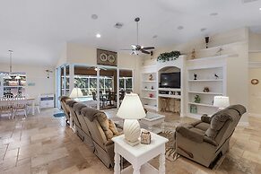 Villa Spain - Family Oasis in the Most Sought Area of Cape Coral