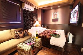 LUSSO CROCE URBAN RESORT - Adult Only