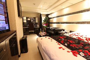 LUSSO CROCE URBAN RESORT - Adult Only