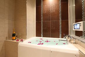 LUSSO CROCE URBAN RESORT - Adult Only