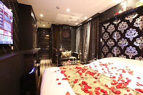 LUSSO CROCE URBAN RESORT - Adult Only