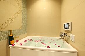 LUSSO CROCE URBAN RESORT - Adult Only