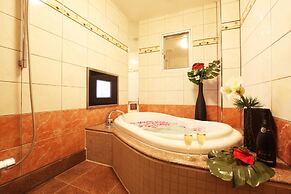 GRAND CARIBBEAN RESORT HOTEL - Adult Only