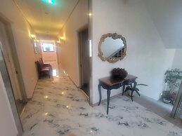Delta Hotel