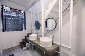 Local Time Bangkok - Hostel