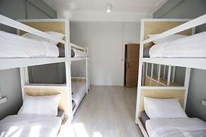 Local Time Bangkok - Hostel