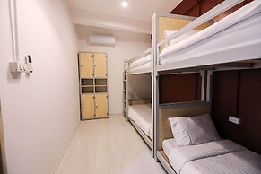 Local Time Bangkok - Hostel