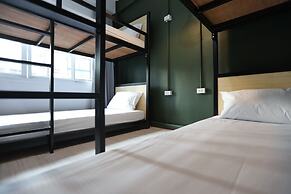 Local Time Bangkok - Hostel