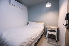 Local Time Bangkok - Hostel