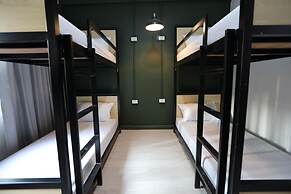 Local Time Bangkok - Hostel