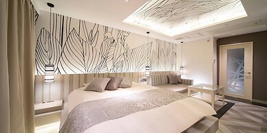HOTEL U's Kouroen – Adults Only