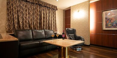 HOTEL U's Kouroen – Adults Only