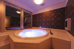 HOTEL IRIS - Adult Only