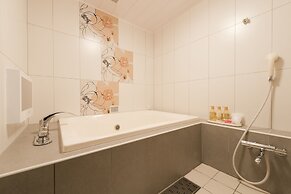 HOTEL IRIS - Adult Only