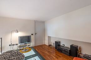 Venezia Terrace by Mmega