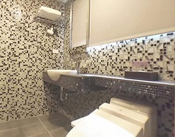 West.inn48 - Self Check-In Hotel