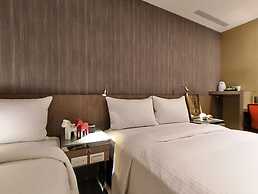 West.inn48 - Self Check-In Hotel