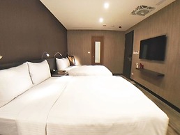 West.inn48 - Self Check-In Hotel