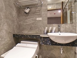 West.inn48 - Self Check-In Hotel