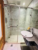 West.inn48 - Self Check-In Hotel