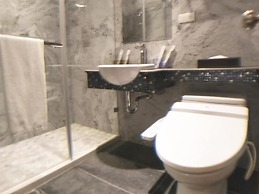 West.inn48 - Self Check-In Hotel