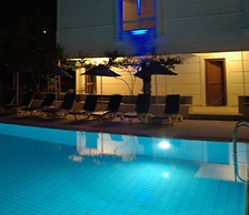 Doruk Hotel and Suites