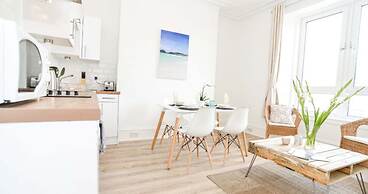 Modern Central Apartment