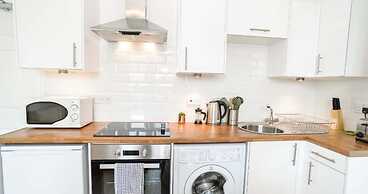 Modern Central Apartment