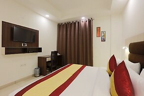 Green Lotus Residency