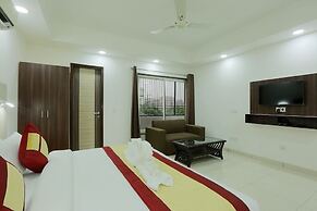 Green Lotus Residency