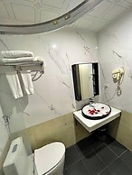 Nam Cuong X Hotel