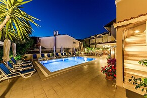 Lighthouse Apartments