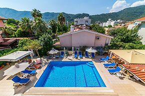 Lighthouse Apartments