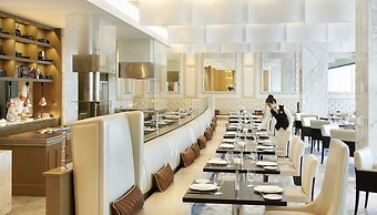 Apartments by Fairmont Baku Flame Towers