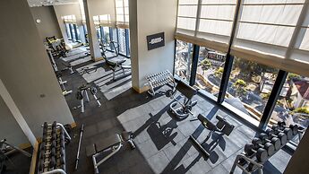 Apartments by Fairmont Baku Flame Towers