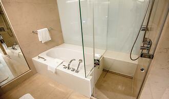 Apartments by Fairmont Baku Flame Towers