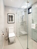 Warm Window Silom - Hostel