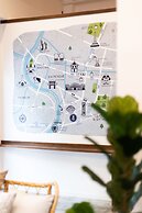 Warm Window Silom - Hostel