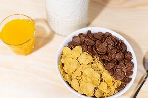 Warm Window Silom - Hostel