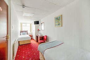 OYO The Golden Cheval Hotel