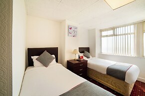 OYO The Golden Cheval Hotel