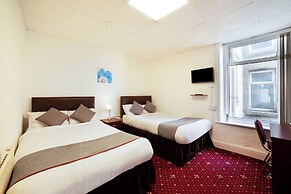 OYO The Golden Cheval Hotel