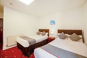 OYO The Golden Cheval Hotel