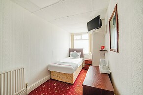 OYO The Golden Cheval Hotel