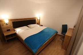 Engadin Lodge
